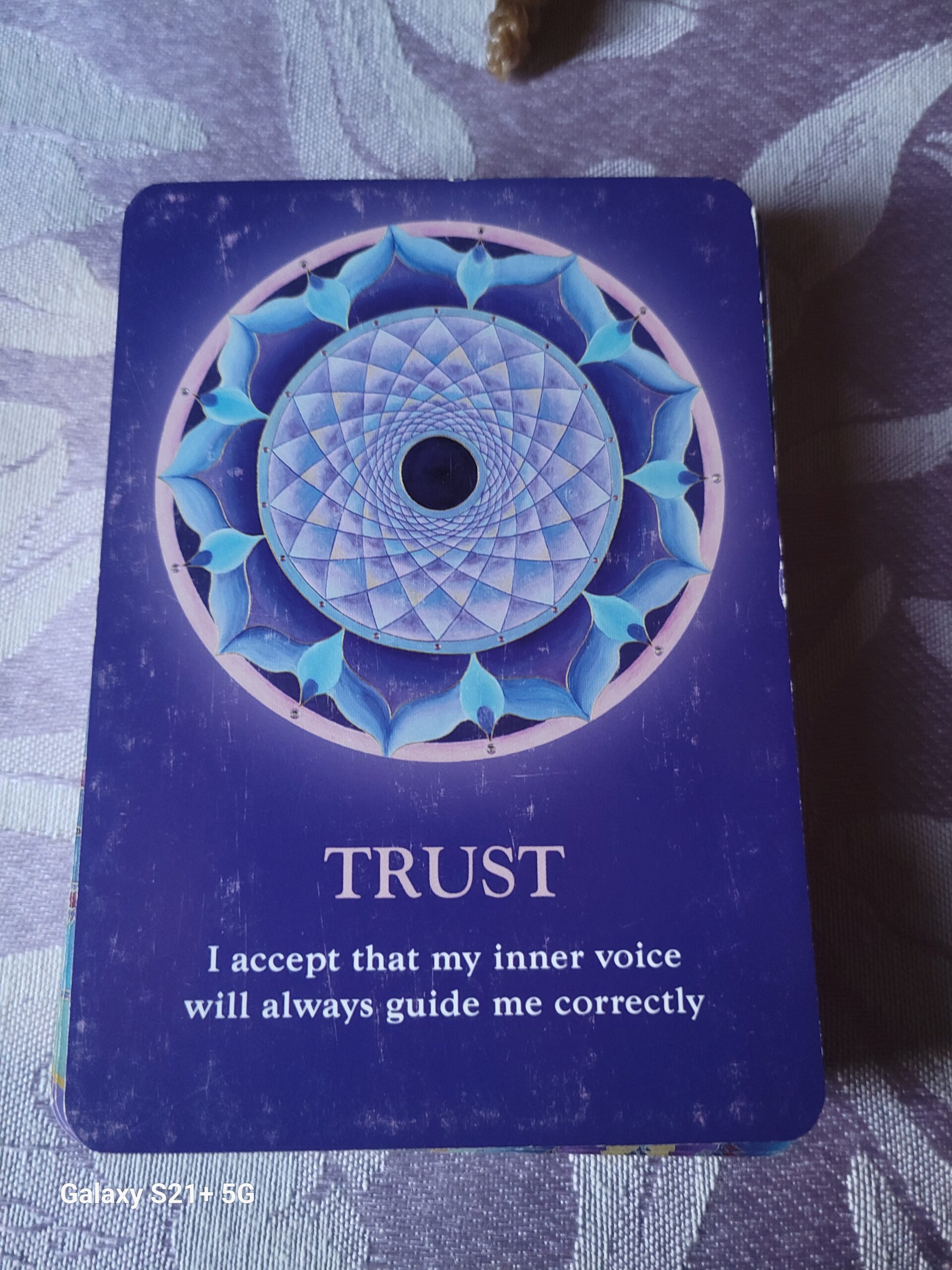 Daily Card Reading ~ Trust